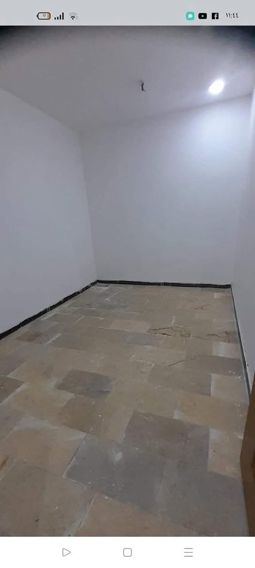 سلام عليكم دار للبيع 70 متر في الطالبيه قرب اداره واقتصاد فرع المخازن بناء 2023 للاستفسار ***********
