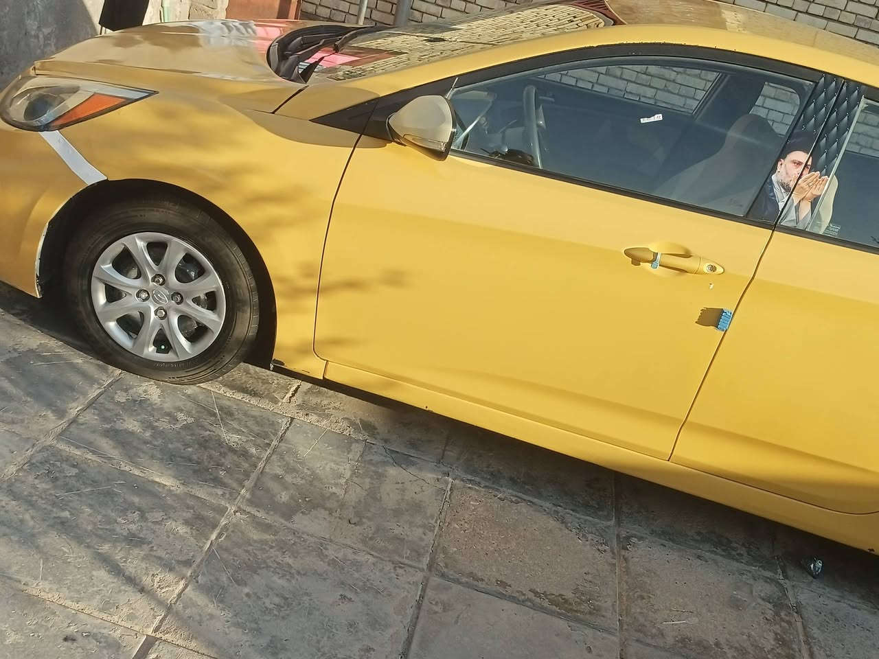 اكسنت أمريكي 16 بدون تبديل جاهزه اي نقص ما بيها بأسمي  الشراي يتصل ***********0مكانها الغراف
