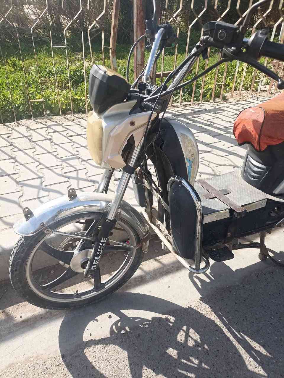 دراجة شحن هارلي للبيع شغالة فول البطاريات نص عمر السعر 250 وبيهة مجال المكان  اللطيفية حي السلام ***********
