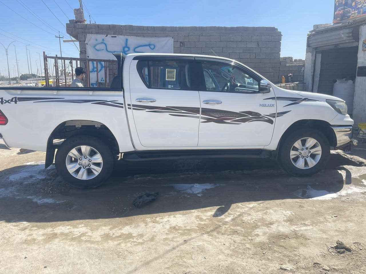 هايلوكس فور ويل2018اوتماتيك
مكفولة كويتيه اصل 

رقم بغداد الماني مشروع وطني تحويل ثاني يوم
تبريد قطعتين 
إشاير بالمري 
كير اوتوماتيك 
تحكم ستيرن جهتين
مانع انزلاق 
نظام ايكو 
حساسات خلفيه
مكاني البصره /الزبير
***********
