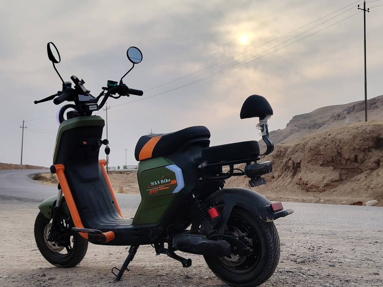 السلام عليكم 
موطور نوع 918 للبيع
موديل 25
سرعه100
5بطاريات 
باقي التفاصيل بلخاص 
السعر 400 ويرهم مراوس بموطور بانزين
مكاني الزوية
***********
