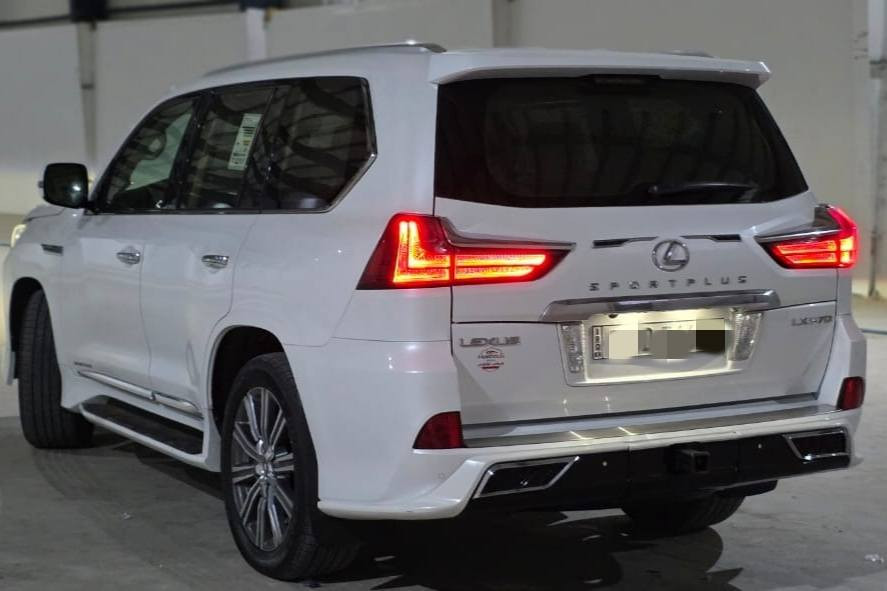 لێگزز LX 570 مۆدیل 2016  مواسەفات SPORT PLUS V8 -5.7
مواسەفات برێمی ئەسڵ
فۆڕمیگا ساجی ، بەسمە ، سلایت ، 
کوشن جڵد ، ٣ڕێز کوشن کارەبا 
و خەزن و سارد و گەرم  ، ناوزەرد ، 
دەبڵ جەگ ، سندوق شەفت ،لایت لید ، 
برێک بەسمە ئۆتۆ ، ڕادار ، ئۆتۆ ستۆپ ، 
٦مۆدی لێخوڕین ، زۆر مواسەفاتی تر هتدد. 
سەیارەکە گشت گیانی بەشەرت بۆیاخی نیە 
٣ پەنجە سارد بە بۆنیتیەوەیە ڕەنگی سپی سەدەفە 
 زۆر جوان ماوەتەوە سەیارەکە ئیی ماڵەو 
بە ناوی خۆمەوەیە ١٠٩ هەزار کم ڕۆشتووە 
هێچ مەسرەفێکی تێدا نیە 

سـعـر : لە کۆمێنت داوابکە ڕاستەوخۆ بۆت دێت 📥 

گێر و مەکیەنەی بەشەرت 
هیچ کێشەیەکی تێدا نییە 

ژمارەی خاوەنەکەی
 ***********
***********
