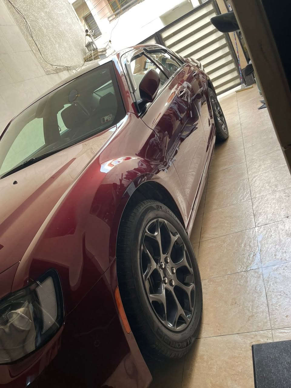 السلام عليكم اوباما موديل ٢٣ AWD ماشية ١٢ الف ميل حادث بسيط فقط جالمغ امامي مبدل بلادي نفس اللون بدون اي دواخل بدون ايرباك
السيارة نظيفة جدا 
اللي يحب يستفسر عنها على الخاص او على الهاتف ***********
