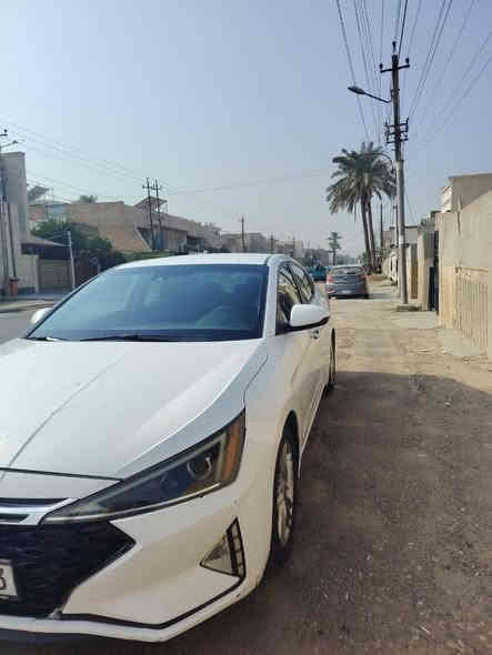 السلام عليكم مراوس بدوج كرفان موديل ١١ الى ١٤ النترا موديل ٢٠٢٠ بجم كبس حادث جانبي صبغ ٣ قطع سنويه وهزه  جديده بسمي رقم دولي مكاني الدوره للاستفسار  ***********
