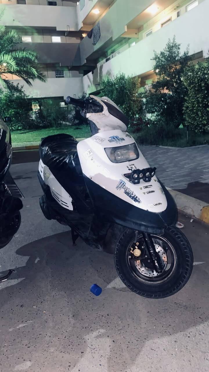 دراجه للبيع بيها شويه نقوصات مكان بسمايه رقم ***********
