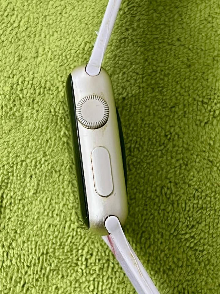 ابل الجيل الاول ،، حجم 38،، الساعه فقط بدون ملحقات،، بدون شاحن ،، متوفر توصيل 🚚


**إذا كنت صاحب هذا الإعلان وتريد حذفه لأي سبب، رجاءا أرسل رسالة إلى الدعم الفني**