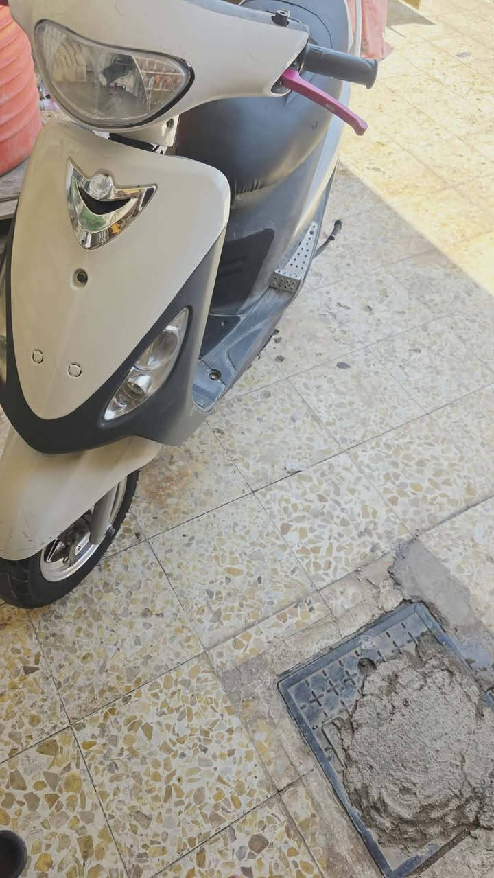 دراجه ماكس منغولي نضيفه تخم تواير ووياله جدد مكينه بلاد مبدل بس ولفات نگره سلف وهند بكل وقت كهربائيات كلها شغاله السعر ***********
