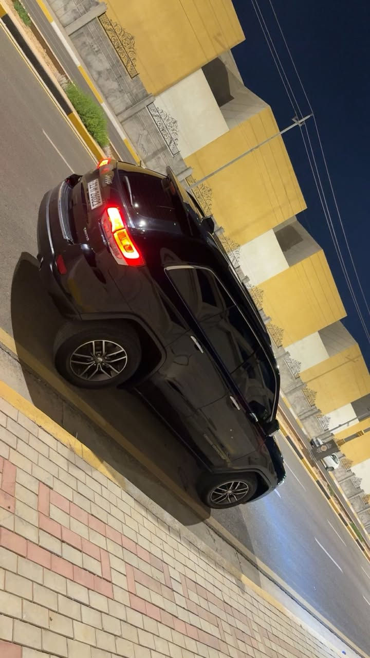 للبيع جيب جراند شيروكي 2017 🚘

━━━━━━━━━━━━━━━

📌 المواصفات الأساسية:

* Jeep Grand Cherokee موديل 2017

* محرك (3.6L (V6
* دفع رباعي 4x4
* تشغيل بصمة
* دخول ذكي
* شاشة وسطية Uconnect
* كاميرا خلفية
* بلوتوث / USB / AUX
* مثبت سرعة
* حساسات
*رادار خلفي
* مقاعد كهربائية
* مقاعد جلد
* تدفئة مقاعد ومقود
* مودات قيادة 
*تشغيل عن بعد
*جنطه كهرباء
*فتحه سقف
*مقاعد خزن

━━━━━━━━━━━━━━━

السيارة وارد أمريكي
رقم الشاصي: 1C4RJFBG0HC728459
📍موقع السيارة:كربلاء
💰 السعر: 195
📞 للتواصل: ***********
