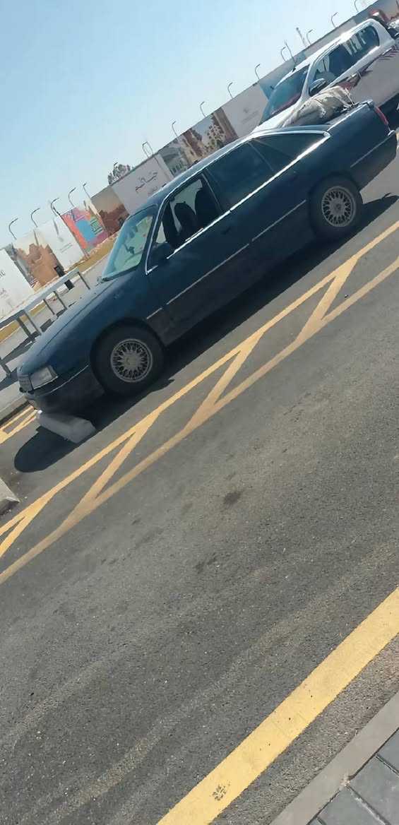 للبيع اوبل سيناتور كير محرك ملكه كل شي بشرط السعر 45 وبيها مجال شي بسيط ويرهم مراوس حسب القناعه التواصل ***********
