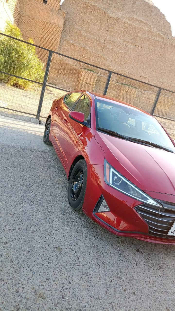 سلام عليكم ورحمة الله  للبيع الانتره وارد امريكي 2020 تحويل مباشر  بيها جاملغ امايمي مبدل + بارد اليمن بنيد صبغ  بارد __
بيهة سونار موجود  بلمنشور 
ماشيه 88 مايل  KM 125ـــــــــ مكان  بغداد بسمايه رقم 
***********
