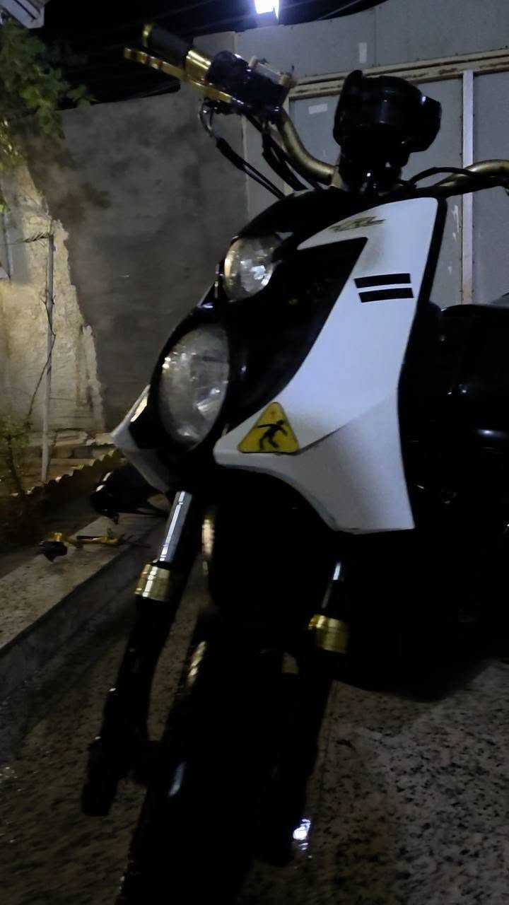 مكينه مكفوله دراجه مكفوله كفاله عامه 
بيها تزويدات هواي كلجات رياضي شلعه ومعدل فول 
مكاتبة ومنفيس 
تفاصيل اكثر تفضل واتساب لو اتصال *********** عمارة, ميسان
