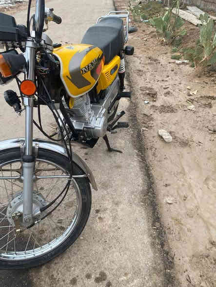 السلام عليكم.دراجه نامه شلامچه تعمير 2024كفاله من السرقه ولعشار
دراجه حلوا شوفت عينك،وسعره725وبيه مجال 
ومكانه البصره المدينه وهاذ رقمي ***********
