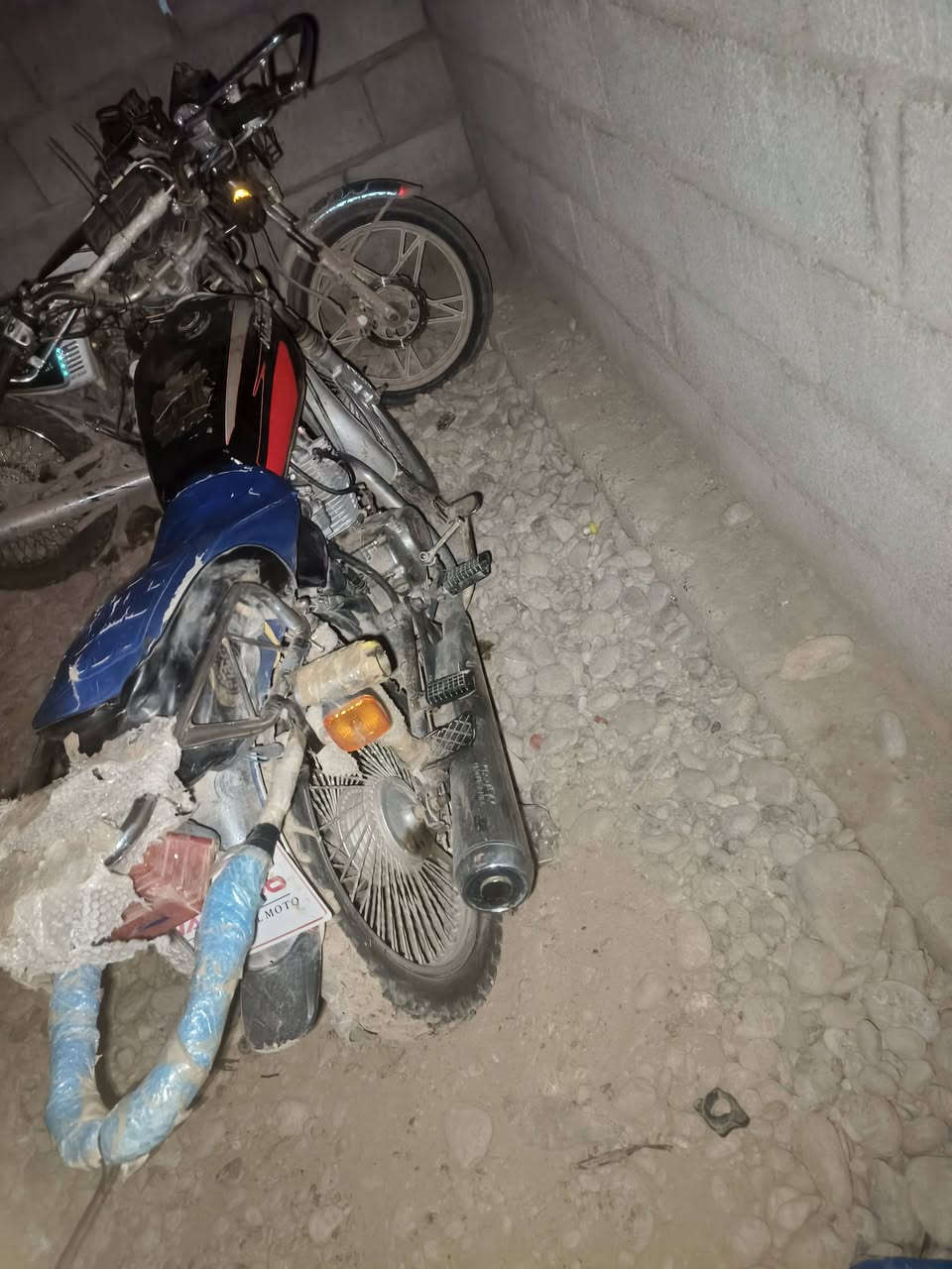 سلام عليكم ماطور روبر 18محرك مفتوح بس شرط كلشي شقال عالزو خفايف طخم تواير جدد مكاني جنوب الموصل قريت ارفيله سعر300قفل قفل بيع مستعجل


**إذا كنت صاحب هذا الإعلان وتريد حذفه لأي سبب، رجاءا أرسل رسالة إلى الدعم الفني**