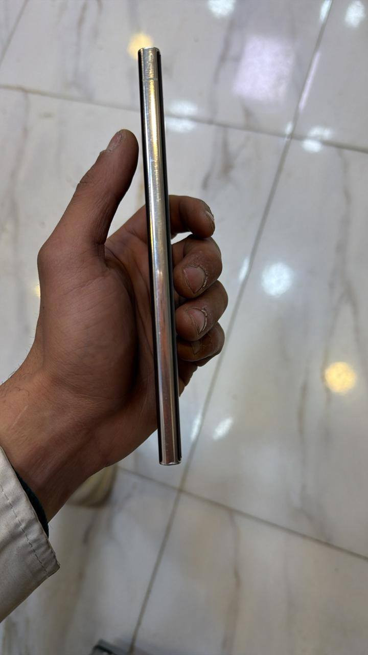 للبيع  s23 ذاكره 256  نضافته ٨٠/100 مبدل بي ضهر يم وكالة سامسونج الجبال وبعده داخل الضمان السعر ٥٥٠ الف وبي مجال الرقم *********** العنوان بغداد
