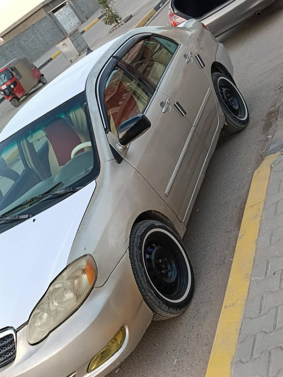 كورله موديل 2002 رقم وسنويه وهزة جديده مصبوغه جماليه فول واحد على واحد كشن جلد مري شفط سلايت طكتين تبريد بيانو 🎹 
تخم تاير ويل اسود مكينه 2000 اقتصاديه بشكل داخل بيجي صاج مسجل بلادي سماعات سستم صوت اواكس للبيع السعر 78 وبيهه مجال حك الشوفه مكاني بغداد وهذا رقمي للاستفسار *********** ابو الحسن
