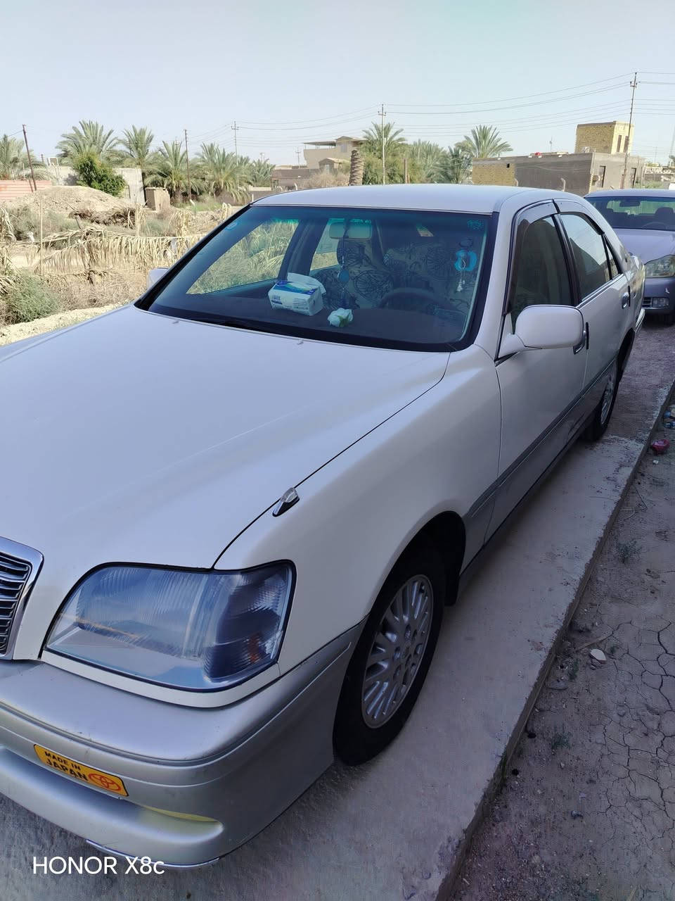 ملكه للبيع رقم بصره انكليزي السعر ١٣٥ مكان سياره ناصريه ***********
