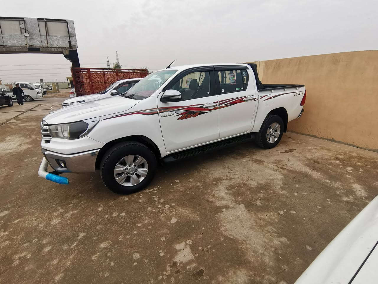 سلام عليكم ورحمة الله وبركاته عندي مرزي ٢٠١٦ عالي فورويل كير عادي السياره جديده مال جناي ما تصرف عليه أربع رقم شمالي جديد سنويه بل ٢٠٢٩ ليه تنتهي السياره مكفوله كفاله عامه كير ومحرك شرط صدر جديد السعر ٢٣٣ وبيه مجال الطيبين رقم الموبايل *********** مكاني صلاح الدين الشرقاط
