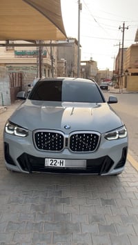 BMW X4 30i 2022 وارد خليجي ( شركة العروش )  محرك 2.0 / 4 سلندر  الممشى...