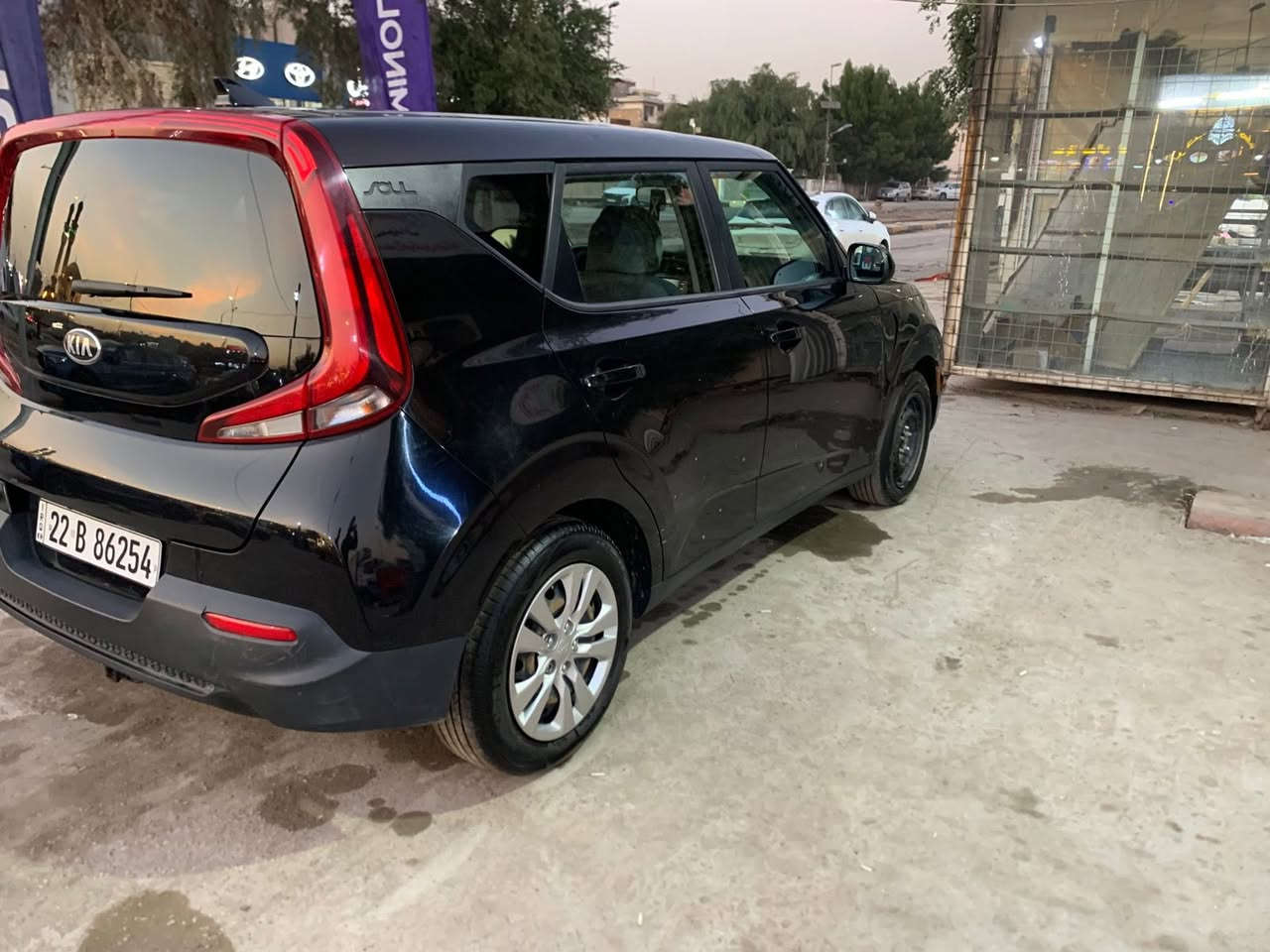 سلام عليكم كيا صول موديل ٢٠٢١
امريكي بدون حادث بدون ايرباك فقط بنيد صبغ السياره مكينه ٢٠٠٠ دوش المرغوب رقم اربيل 
اتريد وكاله اتريد تحويل حاضر 
السياره جديده كلش كلها ع وضع الشركه جاهزه ع وضع الشركه 
ماشيه ١٢٠ الف 
السعر 125ورقه وبيها مجال بسيط 
غير متواجد ع فيس 
مكاني بغداد شارع فلسطين 
***********
