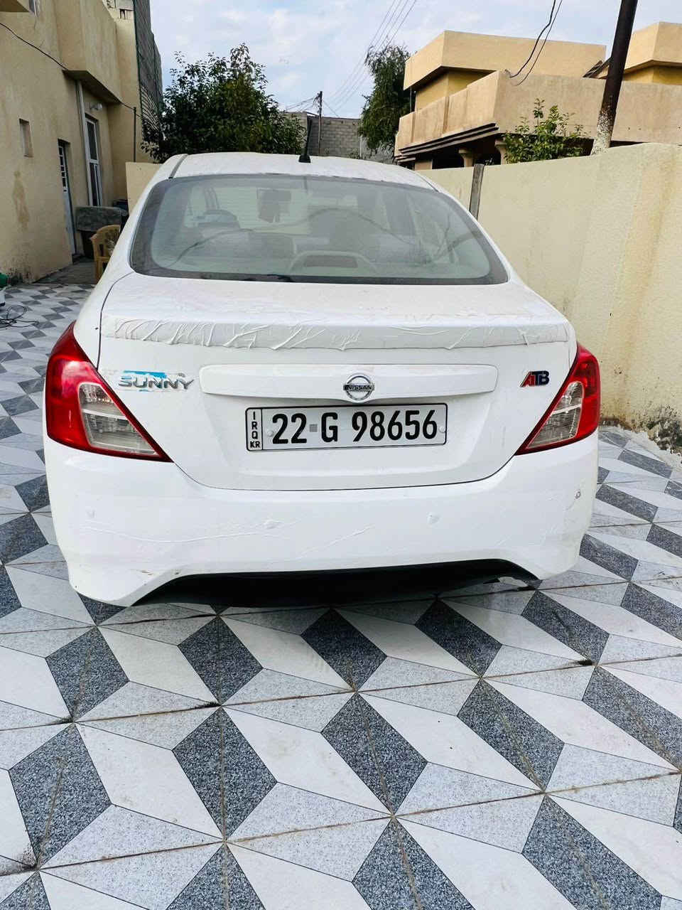 نيسان سني موديل 25 سياره جديده ماشيه ٢١ بيهه بارد بسيط وبيهه طخه من لخلف بسيطه بس سحبه بلبدنه قطره صبغ مابيهه مكفوله من تبديل ولصبغ سياره جديده مال جناي سعرهه جدا مناسب مكاني بغداد جسر ديالى *********** بغداد, العراق
