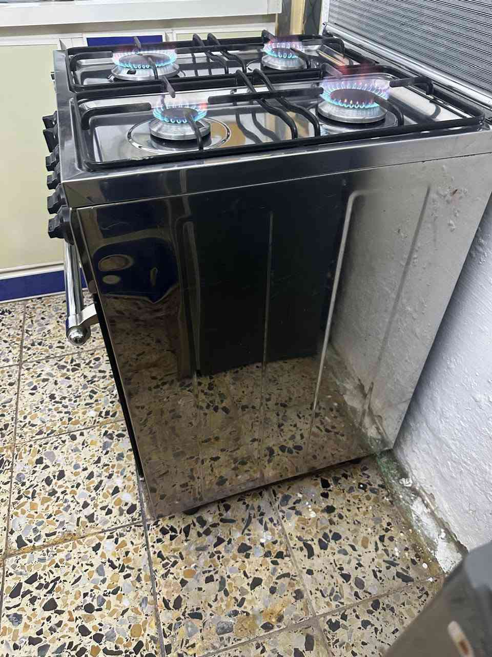 طباخ للبيع فرش مصري نظيف كلش سعر ١٧٥ ألف وبي مجال مكاني الشعب شارع الصحه


**إذا كنت صاحب هذا الإعلان وتريد حذفه لأي سبب، رجاءا أرسل رسالة إلى الدعم الفني**