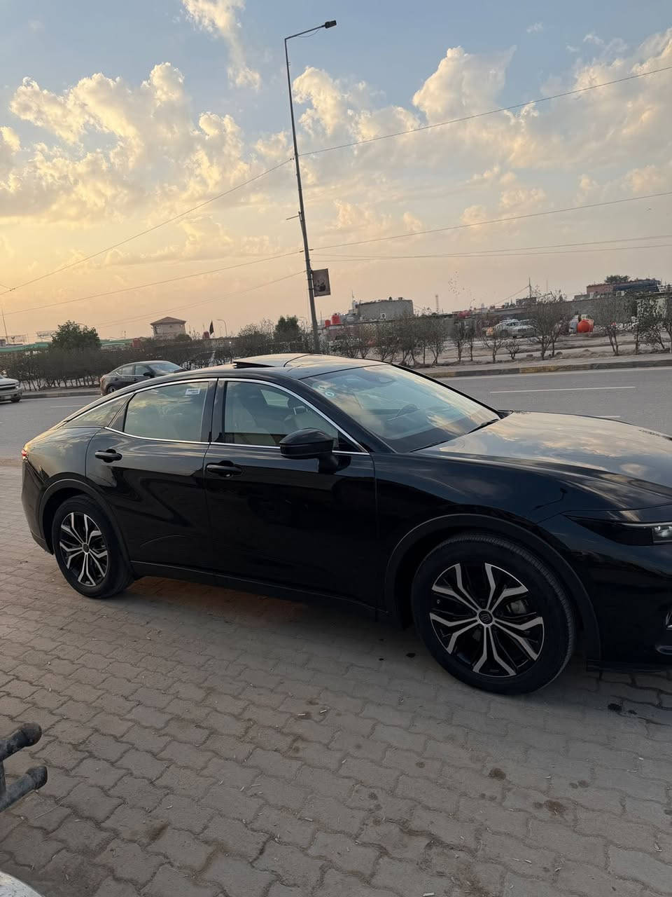 السلام عليكم
تيوتا كراون 2023هايبرد
مكفوله كفاله عامه ومغلفه نانو
رقم بغداد مشروع وطني بأسمي
ماشيه ٤٠ الف كيلو متر
مواصفات الكراون المعروفه من فتحه وبرده خلفيه و تحكم بالكشنات الخلفيه 
تدفئه وتبريد كشنات وباقي المواصفات المعروفه 
 تنفس طبيعي السياره 
مكان السياره البصره ياسين خريبط
السعر ب ٣٣٨ وبيها مجال قليل حك الجيه
***********
