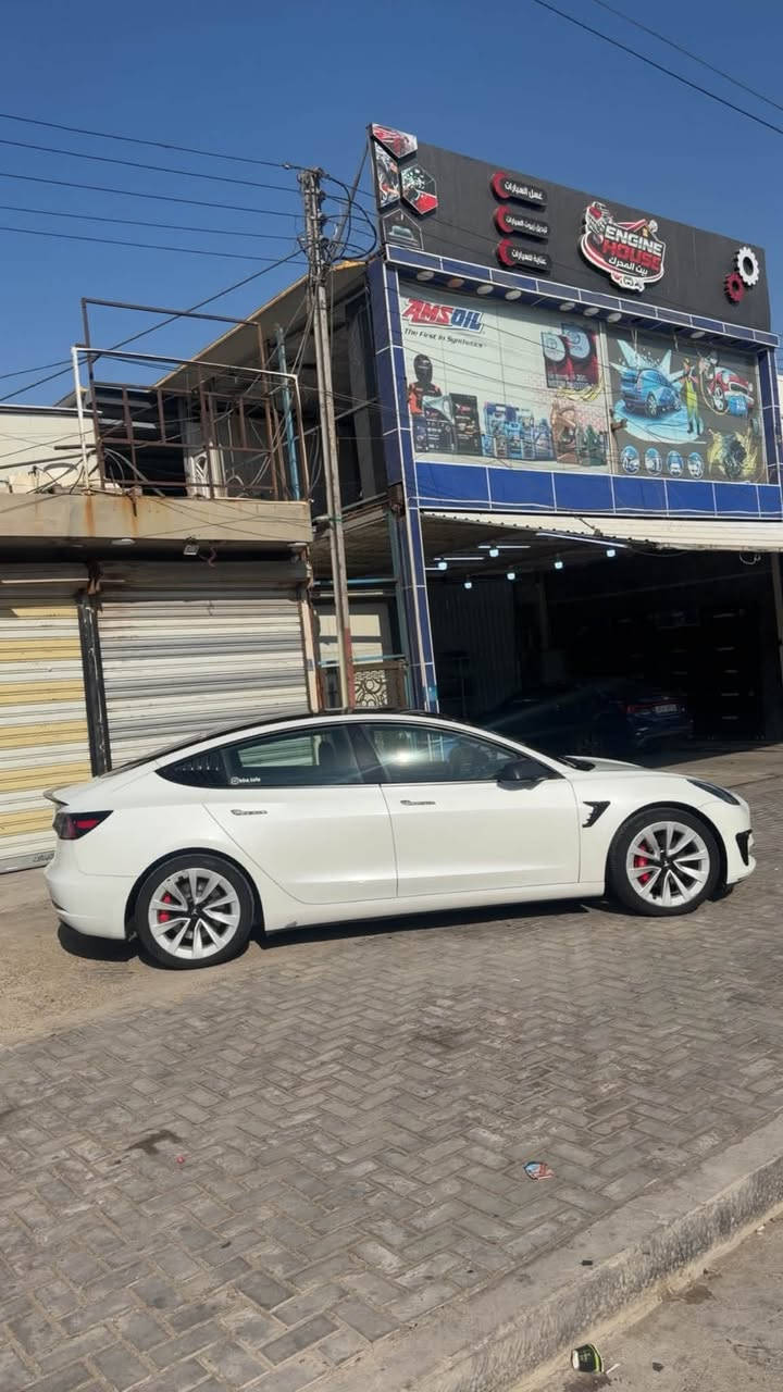 Tesla model 3 dul motor long rang
2022 ✅

 

تسلا دبل ماطور لونك رينج ✅

الحادث : قطعتين تبديل + قطعه وحده صبغ ✅

الايرباك راجع سستم ✅

بدون شاصي✅

السياره اونلاين ✅

سنويه وهزه جديد ب اسمي تحويل ثاني يوم ✅

—————-

داخل فورجد ✅

ستاند شاشه متحركه ✅

LED شاشه متعدد الالوان ✅

LED على الابواب والدشبول ✅

ضبابيات ترحيب ✅

بيها اشتراك معرفه الازدحامات ✅ 

شحن لاسلكي في الشاشه ✅

السياره عليها كت كامل 
—————————————-
لحيه ✅
دفويزر✅
دوسات جانبيه ✅
كفرات مري ✅
كفرات كامرات✅
حواجب لحيه اماميه ✅
سكوبات خلفيه ✅
——————————————-
سياره بل واقع لعابه ما شاء الله نصبتها تخبل ✅✅✅

وكل هذا سعرها بلااااشششش 

153 وبيها مجال للشراي 

متواجد فقط واتساب واتصال 

***********

مكان السياره  / بغداد - حي العامل

غير متواجد في الفيس ❌
