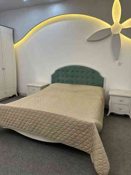 غرفه نوم نفرين تركي ماركة ديوان 5 قطع نضيفه جدا 

*********** - ***********
