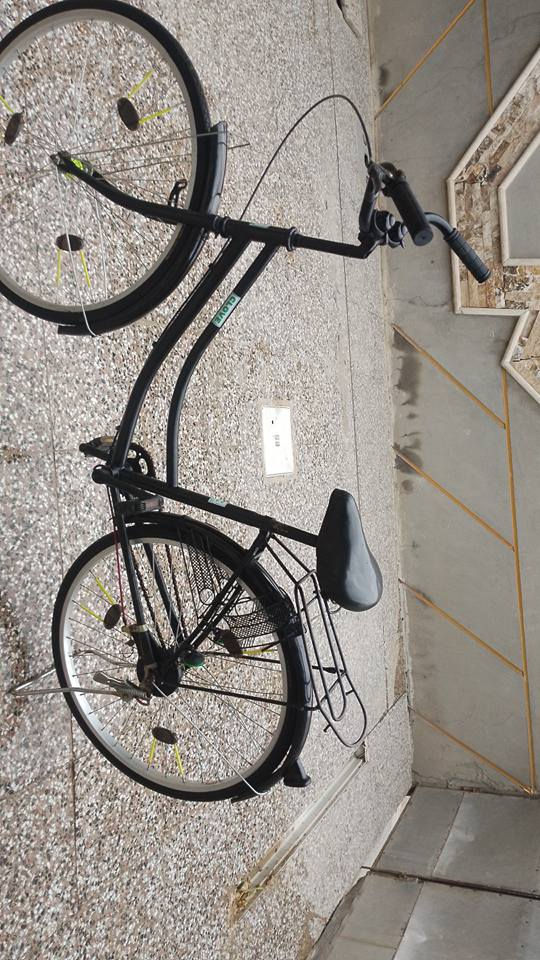 بايسكل: للبيع
الون:اسود
حجم:26
ملاحظة:مصبوغ
السعر :80او بي مجال حك الجية 
واتساب:***********
