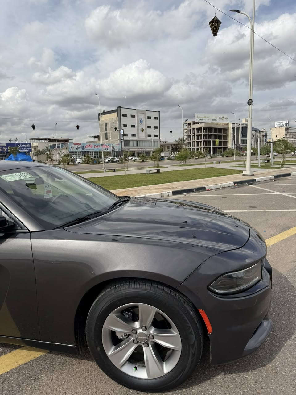 السلام عليكم دوج جارجر بلاك توب2020 اصل رقم بصرة تحويل ثاني يوم سنويه مجدده السياره وراد كندي بيه فقط الجاملغ مضروب مناك ونفسه مصبوغ وشويه كلير بل الباب بدون معجون و لا فتح ولا شاصي شرط الفحص محرك 3600 محرك لاتنقيص ولاتبخير لا فتح كير اكسل كله كفاله تخم تاير ويل 18 ستوه شادهن السياره نضيفه وجاهزه للاخير مكاني البصرة 
***********
