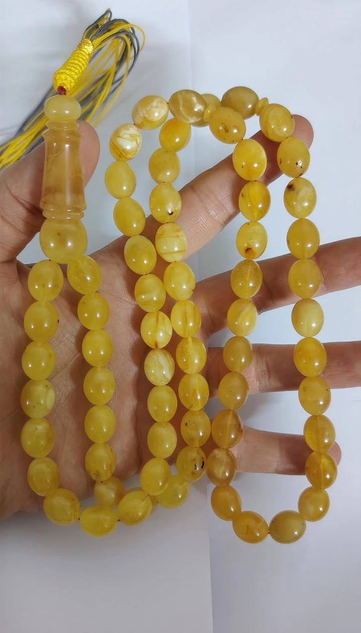 السلام عليكم ورحمة الله كهرب بولوني حر ذمة
الصورة الاولى بيض حمام وزن ٦٩ غرام عدد الخرز ٦٦ خرزة شاهد ستندر قطعة واحدة السعر ٢٥٠ الف سعر نهائي.

الصورة الثانية كصة الزيتون ٤٢ غرام عدد الخرز ٤٩ مع خرزة واحدة بالكركوشة يعني المجموع ٥٠ خرزة شاهد ستندر بدون شوائب صنوبري بي تشجير السعر ٣٥٠ دولار.


**إذا كنت صاحب هذا الإعلان وتريد حذفه لأي سبب، رجاءا أرسل رسالة إلى الدعم الفني**