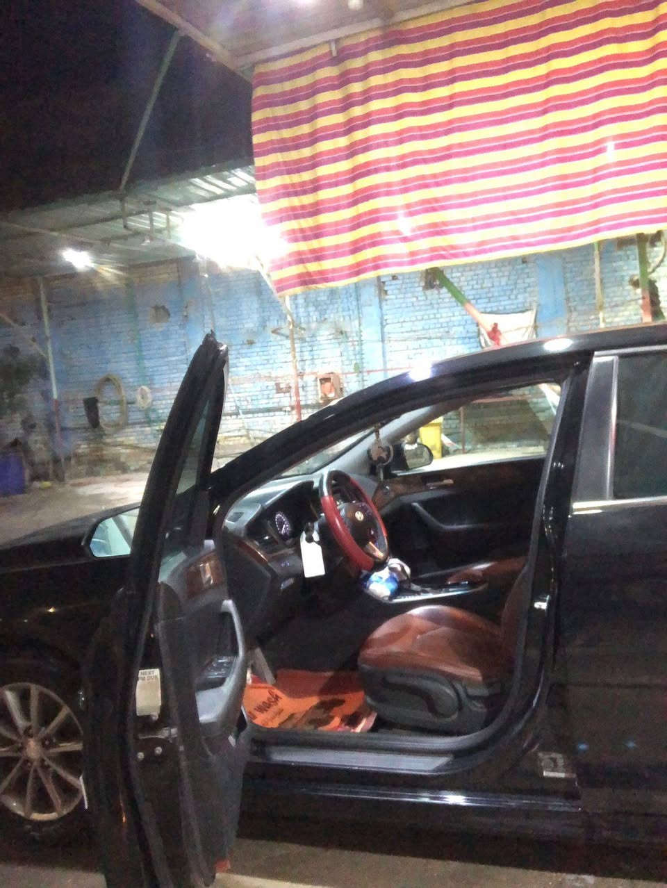 سلام عليكم حبايب كلبي سوناتا للبيع موديل 18 والحادث موضح بل سونار 125$ وهذا رقمي ***********
