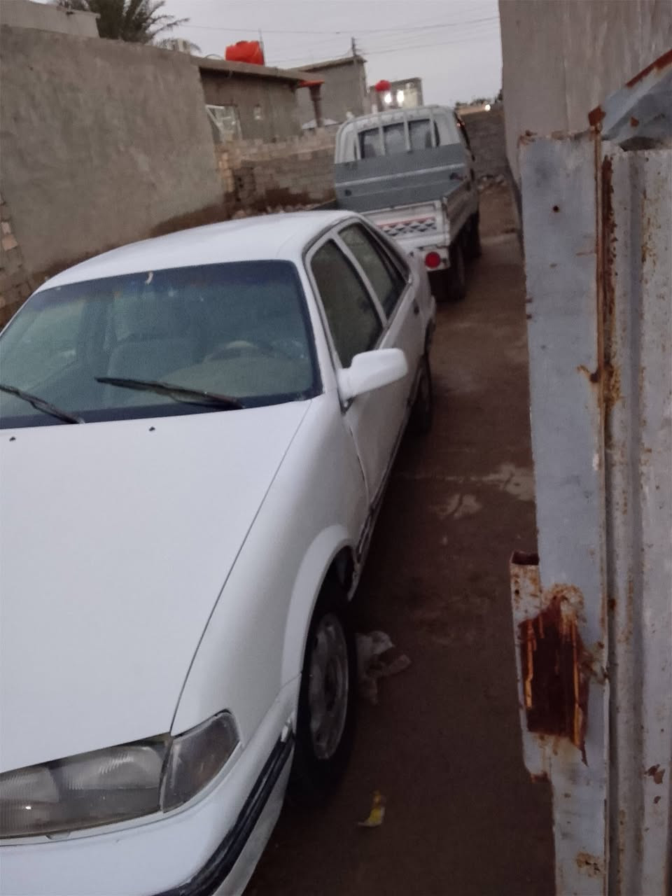 السلام عليكم سياره برنس للبيع موديل 96 تحويل مباشر راعيها يمي سياره حلوه نظيفه كلش حلوه السياره امانه الله شادلها مكينه حاويه فاتح بيها هويه اريد احولها بس عوزت فلوس واريد ابيعه رايها حاصلني على تحويل مكان واسط رقمها واسط بالسعر 25 وبيها مجال هذا رقم تلفوني ما اتواجد على الفيس***********
