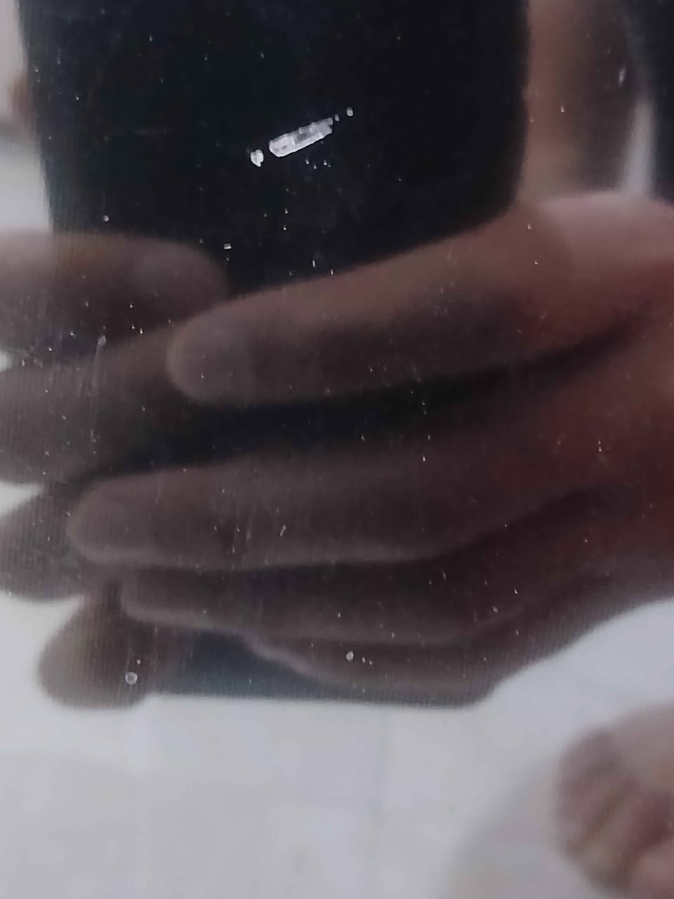 شاشه شغاله وصوتها حلو والوانها حلوه بس بيها شخطه كلش صغيره بالشاشه ويادوب تبين من تشتغل وحتى من طافيه لأن صغيره نفس ما موضح بالصوره والريموت الاصلي مالتها موجود همين. للتواصل بالخاص او على هذا الرقم *********** بغداد, العراق
