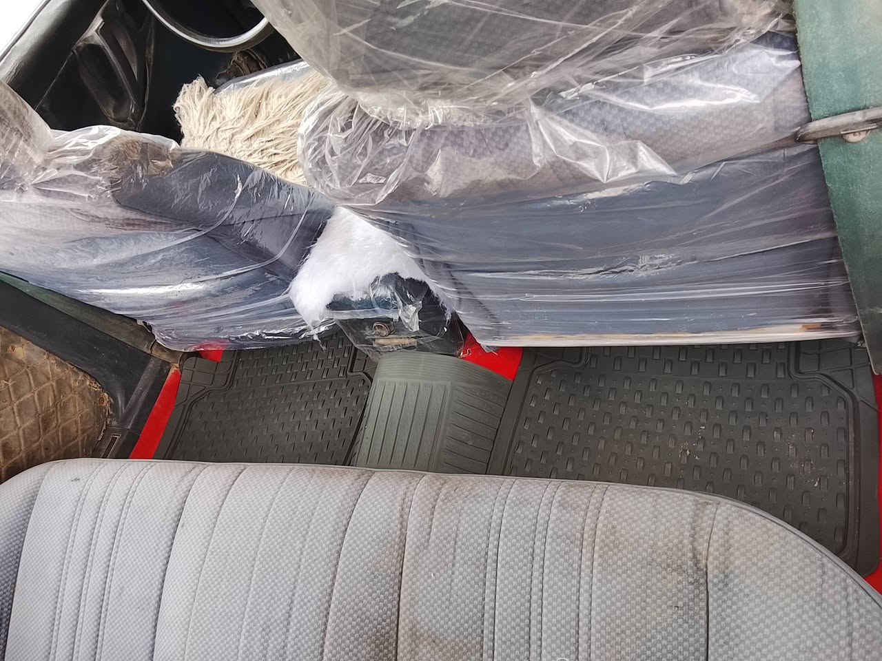 السلام عليكم
للبيع برنس موديل94 لون اسود 
رقم بابل سنوية ل2028 غرامات ماعليها مصفرة ...مكينة وگير كفالة كير عادي حدادية تخم تاير. كهربائيات كلها شغالة كاملة مابيها ولانقص متصرف عليها كلشي غرفتها حلوة كلش السعر 32 مكاني واسط قضاء الصويرة 
***********
