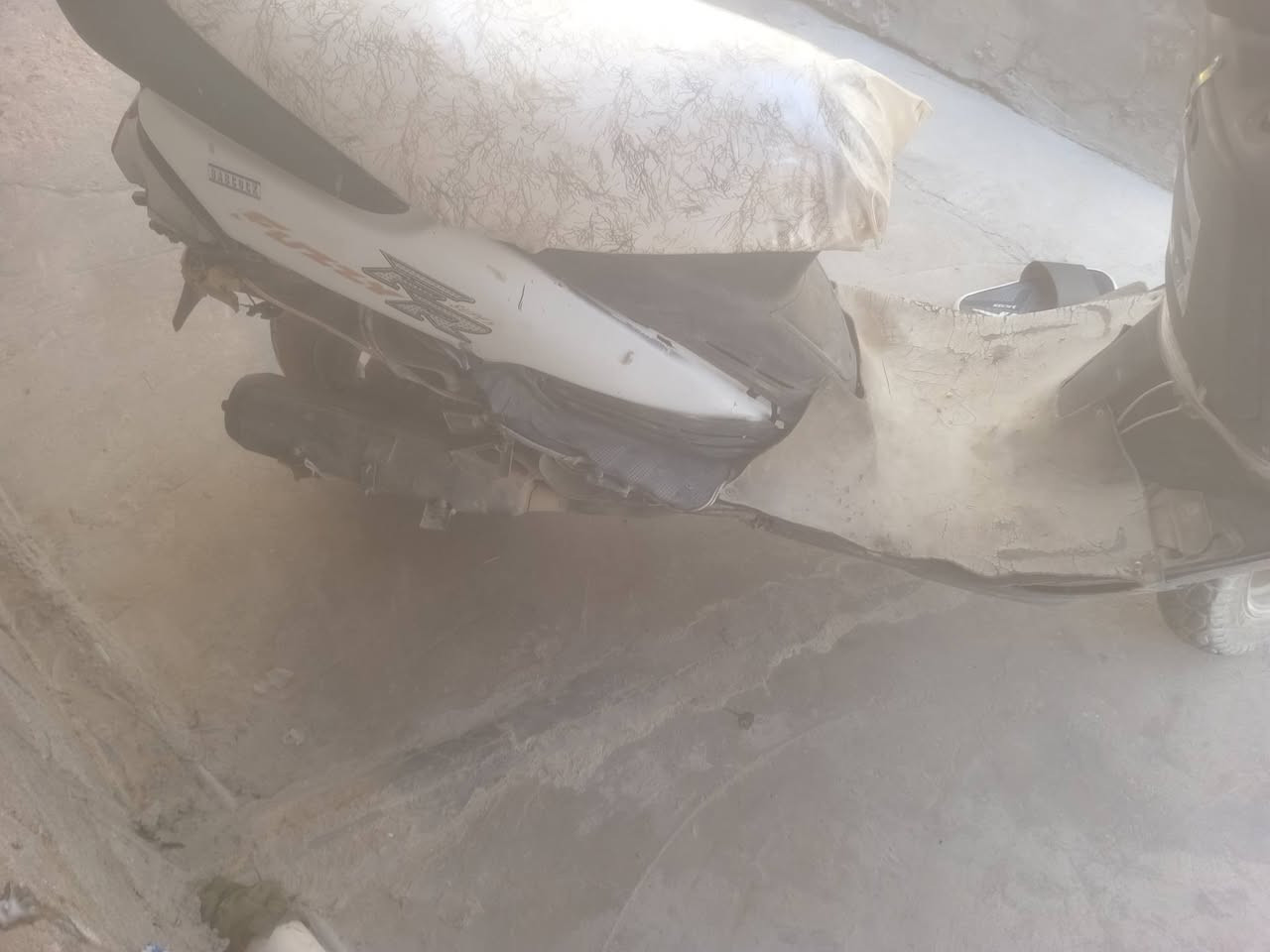سلام عليكم دراجه فضاي فراشه البيع كهربايات شغاله سلف يرادله خشم المكان بغداد العبيدي السعر 200 وبيها مجال ***********
