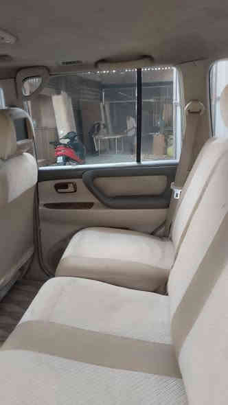 سلام عليكم أعيد النشر بسبب الوعود الكاذبه للبيع وامراوس         لاندكروز مونيكا مديل 2003فول مواصفات باسمي تحويل ثاني يوم صارلي شهرين من استلمت ارقام وسنويه و باي مكان تداور مشروع وطني سياره 3 قطع تبريد تدفه سياره كلش حلوه الله شاهد وعليها نصبه كلش حلوه وعليها مكينه وكير كلش حلوات قبل شهرين جنت بلسعوديه بيها رحت اندعيتلكم ورجعت الله شاهد السياره عليها شلعه تأكل التبليط اكل 
السعر 145 وبيها مجال 
للاستفسار ***********
