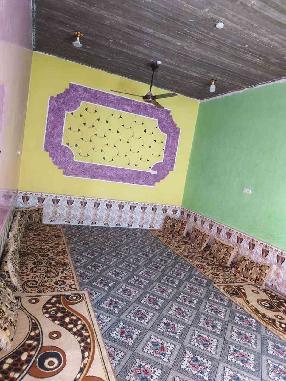 يا الله 
بيت  ركن للبيع  
بناء حديث طابوق يحتوي على 

ديوانية و٣غرف ومطبخ وهولين 

وصحيات داخليه وخارجيه وحديقه جبيره 

 يبعد عن الشارع العام ٥٠ متر 
قضاء الهوير 
للاستفسار الاتصال على الرقم 
‏+9647714983952‏
