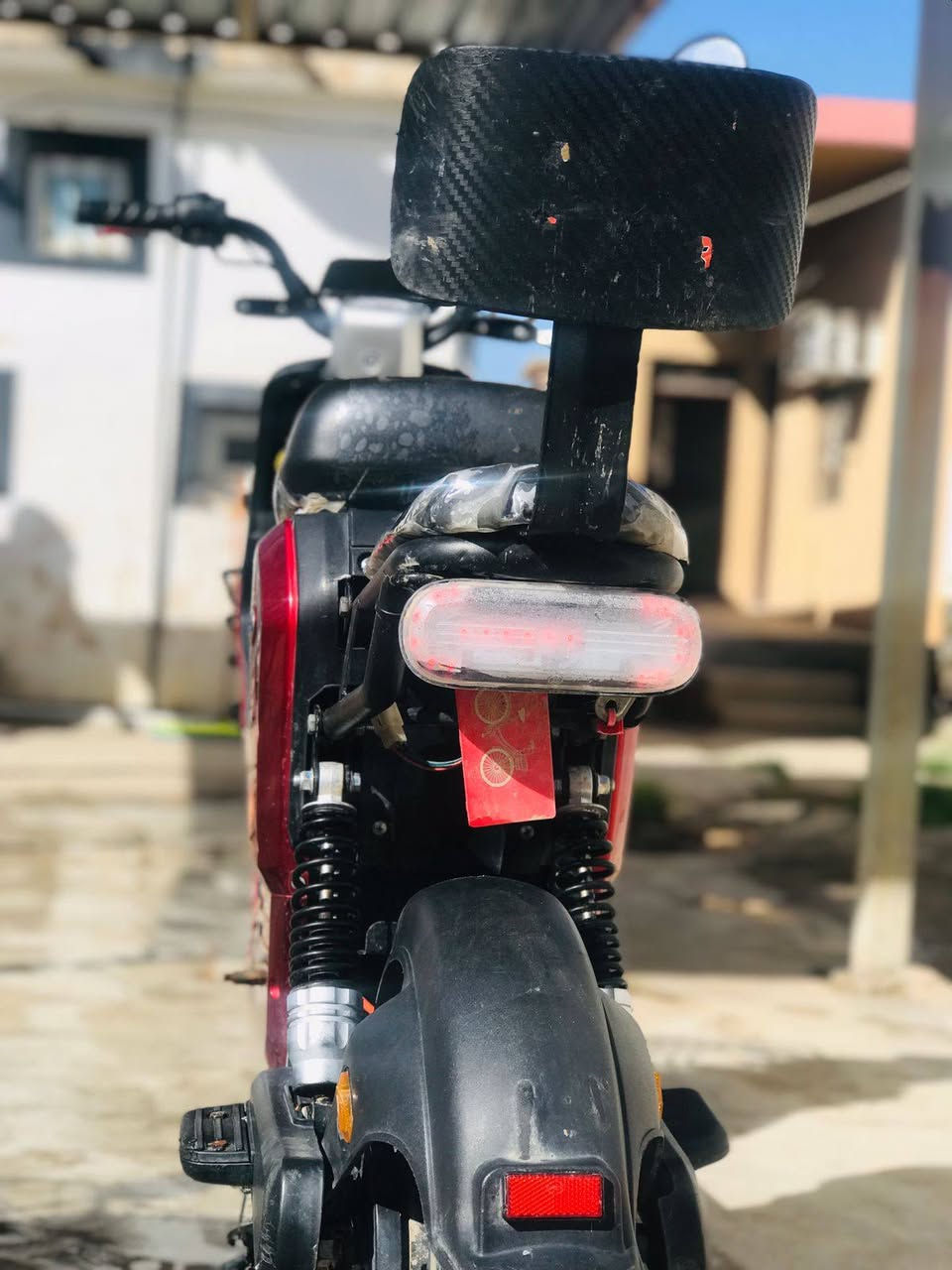 سلام عليكم مطار شحن للبيع ار 9 السعر 325 مجال***********
