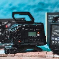 بلاك ماجك يورسا مني 12K  نضافة 100%  بطاريات 2 مع شاحنة ثنائية  شولدر ...