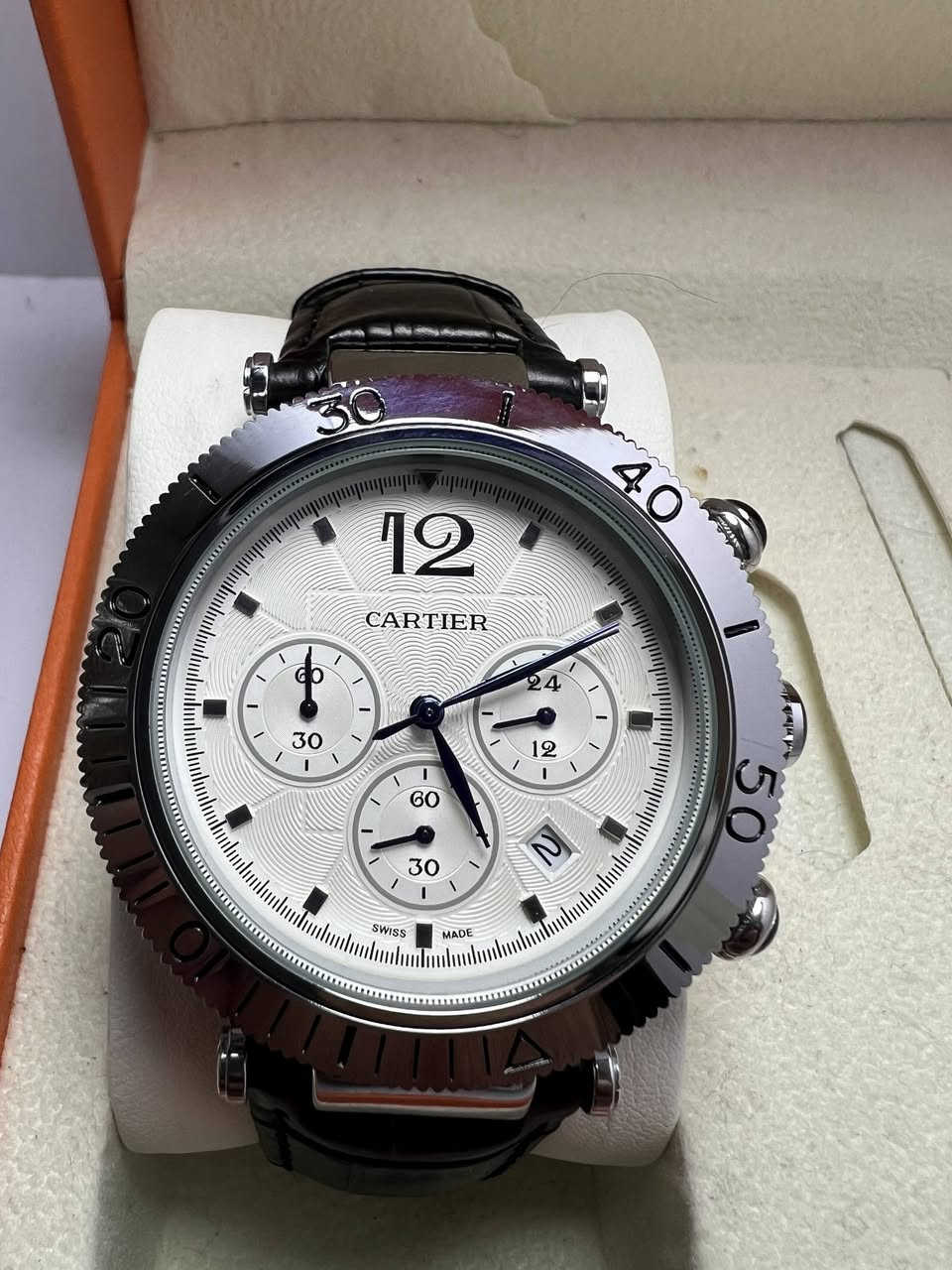 #كارتير
عرض خاص 
#مستعمل بحالة نضيفة جداً 
طوق دوار 
سير أصلي مختوم من الجهتين
قفل أصلي مختوم 
زمبلك كريستال 
سناتر شغالة كلها 
السعر 40 دولار مع توصيل مجاني 🤍✨
للاستفسار ومعرفة التفاصيل أكثر:
📩 مراسلة خاص
📲 واتساب: ***********
دايركت 
https://wsend.co/9647771141048
