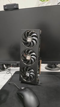 RX 7700 XT • كرت نظيف • قريب من 4070