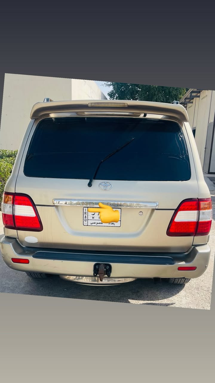 مصفحة  بلسنوية تصفيح وتضليل    ماشية51 حقيقي
نوع المركبة / لاند كروزر VX
موديل / 2006
حجم المحرك ونوع الوقود /  V8 5.7 بانزين فول جلد كهرباء كشنات وستيرن  ثلاجة  فول السيارة بدون صبغ كفالة عامة
عنوانها / بغدادصليخ
***********
