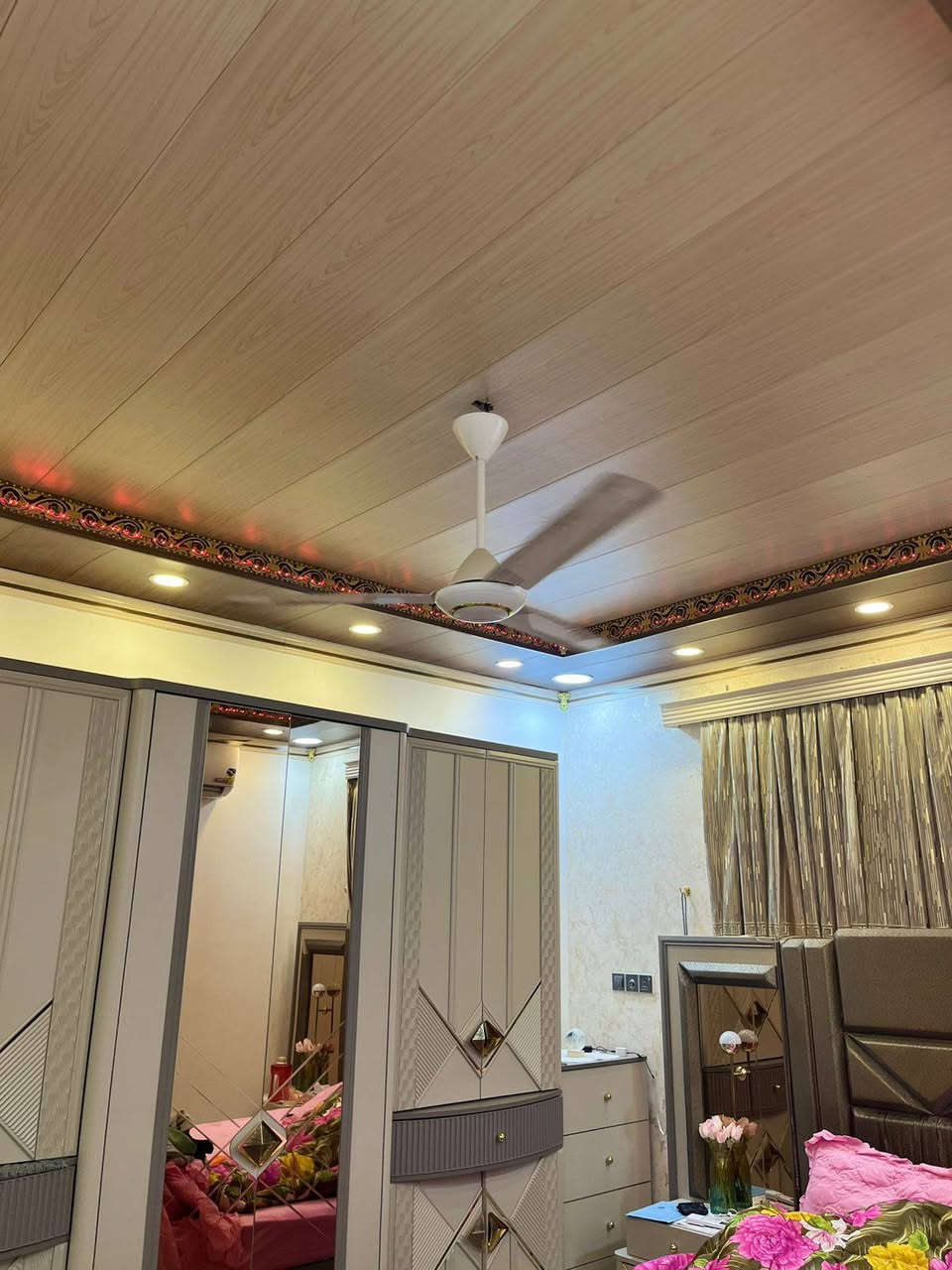 ١٠٠ متر طابقين
حي الرافدين الاولى قرب جامعة العين 
البيت بي ٣ غرف 

مطلوب مبادرة ٧٥ تتحول ع المشتري 

وسعره النقد ١١٧ وبي مجال الاتصال على. 💥⚜️💥 اتصل على الرقم او مراسلة الصفحه خاص 👆🏻
___________💚💥تريد عقارك ينباع ماعليك سوئ المراسله والباقي
 علينه ⚜️ 💥
عنده بيت.  البيع اليجار قطعه.  يدزلي تفاصيل. صور. واتساب بلخدمه حياكم الله ربي يوفقكم
 ___________________________

💙️ #للاعلان عن العقار الخاص بك او للمزيد من الاستفسارات إتصل على الارقام التا
 

778 307 8998

772 369 6708

واتساب رقم الهائف


**إذا كنت صاحب هذا الإعلان وتريد حذفه لأي سبب، رجاءا أرسل رسالة إلى الدعم الفني**