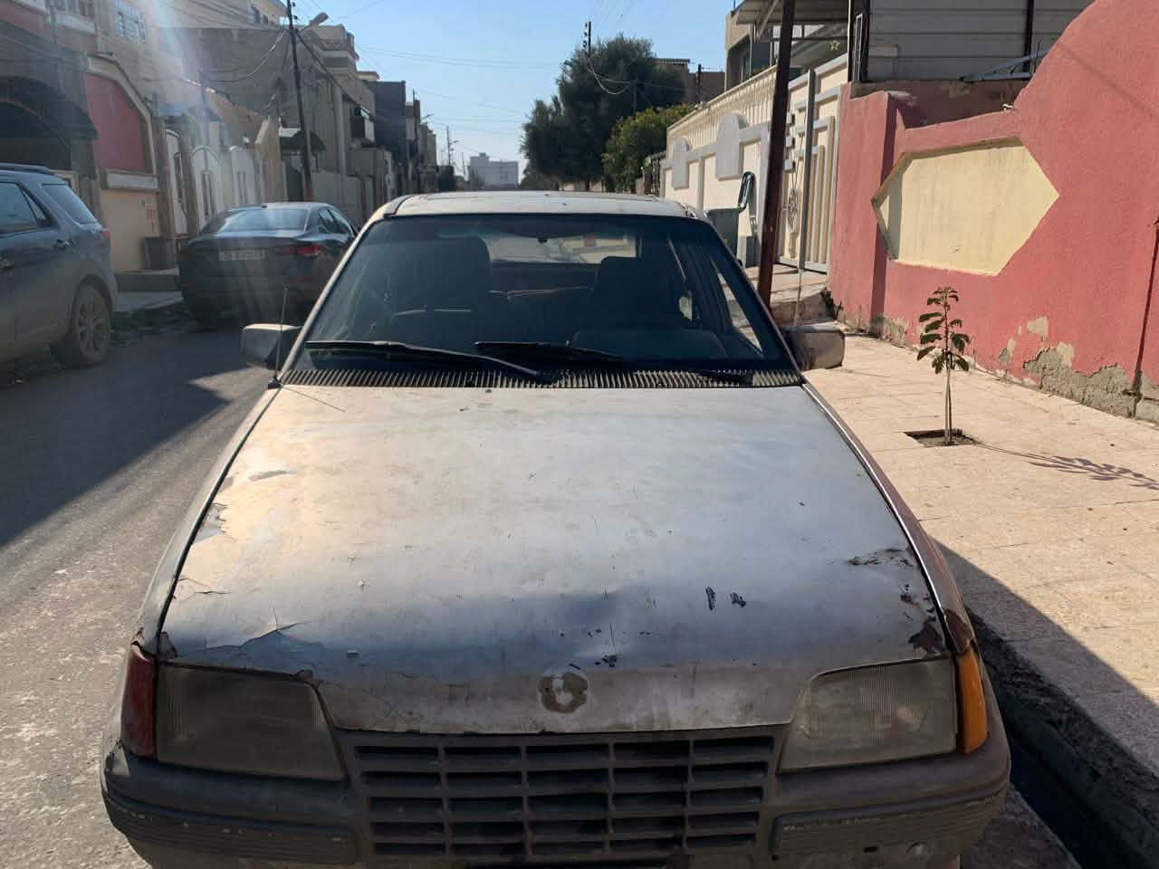 كاديت للبيع محرك كير شرط 
رقم نينوى اخضر شرط التحويل السعر 10 وبيها مجال
مكان السياره موصل الأيسر 
‏‪***********‬‏
