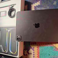 ايباد 11 برو 2025 معالج M5 ذاكرته 256 بطاريه 100 مشحون 44 مره بس  سعره...