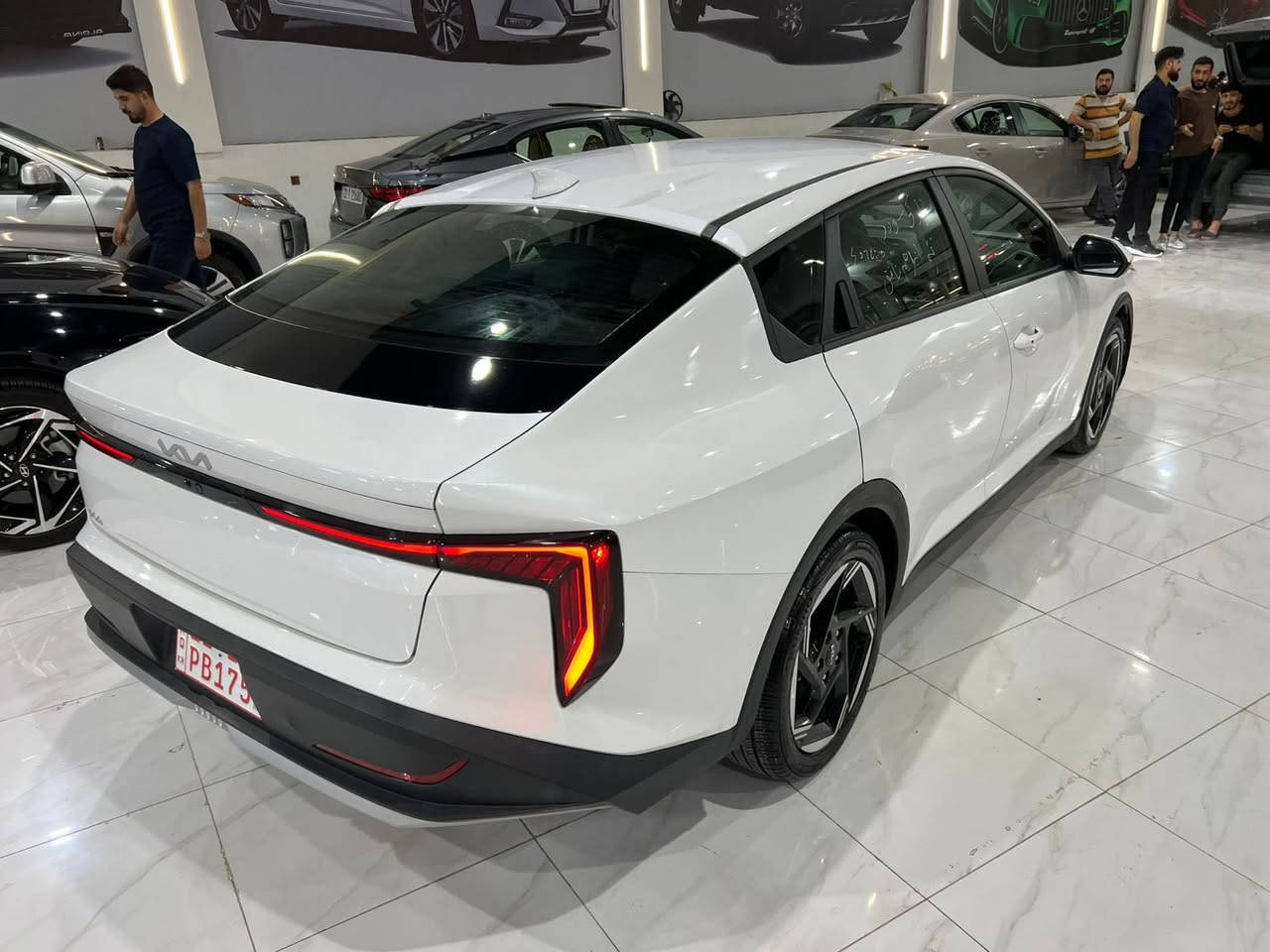 السلام عليكم    
فقط  للبيع بدون مراوس 👉👍

🚗🚀K4

موديل 2025❤️

السعر 125 ورقه 

سيارة بدون رقم 
فحص هزا جاهز 

K4 أمريكي

ماشيي 15 الف ميل 

حادث بوند جملغ باب صبغ 

مازده 

بك لايت لد

بصمة تشغيل عن بعد

رادار كل الجهات 

توقف ذاتي 

توقف خلفي

شاشة متصل

ثلاث وضعيات للكاميرا 

مكان سيارة اربيل 🚗
معرض ولید كارس
***********
***********
