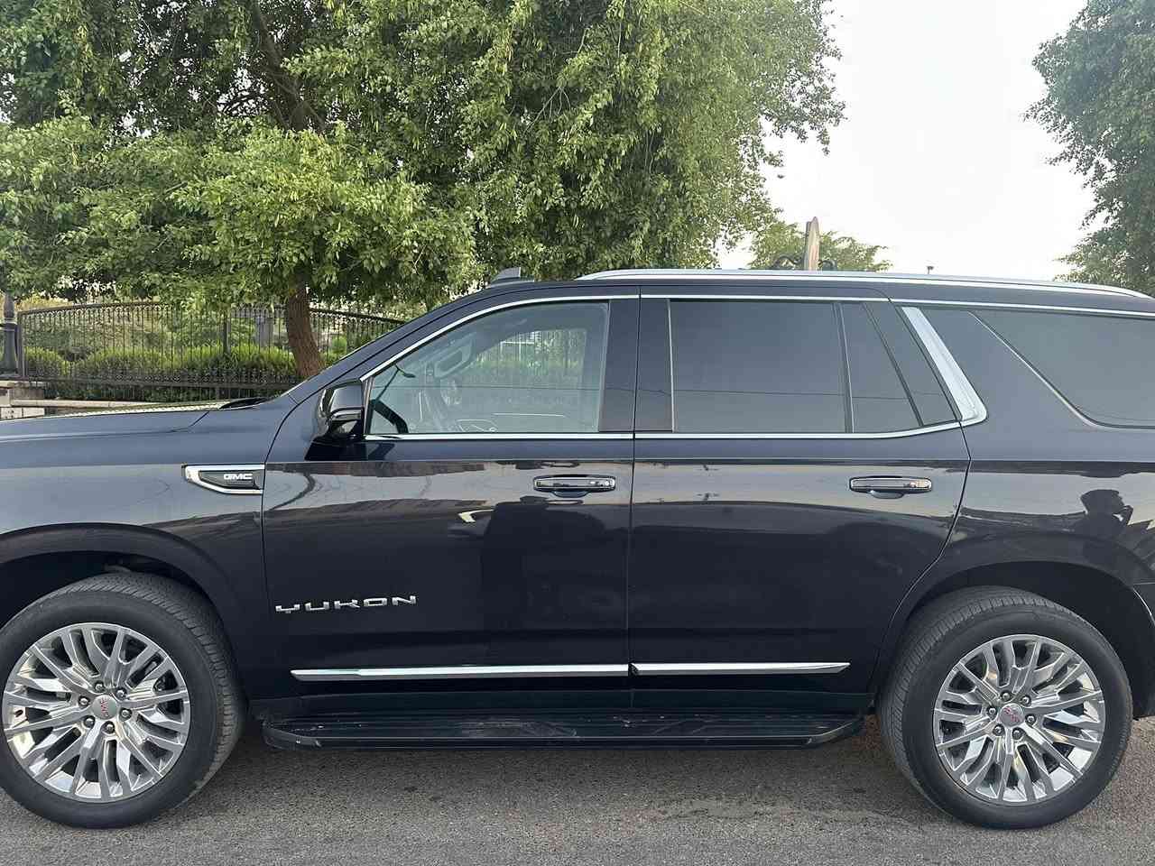 جمسي 2024 slt بلس
يوكن 2024 slt بلس وارد امريكي
محرك 5300 مرغوب
ماشية ٢٧ الف ميل 
سعر٤٧ الف دولار وبيها محال
سيارة اعلى موصفات بل يوكن 

بنوراما 
كامرات 360
كراسي vip

تدفئة تبريد كشنات 

 شحن لاسلكي 

فرس متحرك 

فول لفول  

علي

مكفولة من ضربة وبارد

تقرير مياه امطار

لون حبري مو اسود

رقم صاحب سيارة ***********
