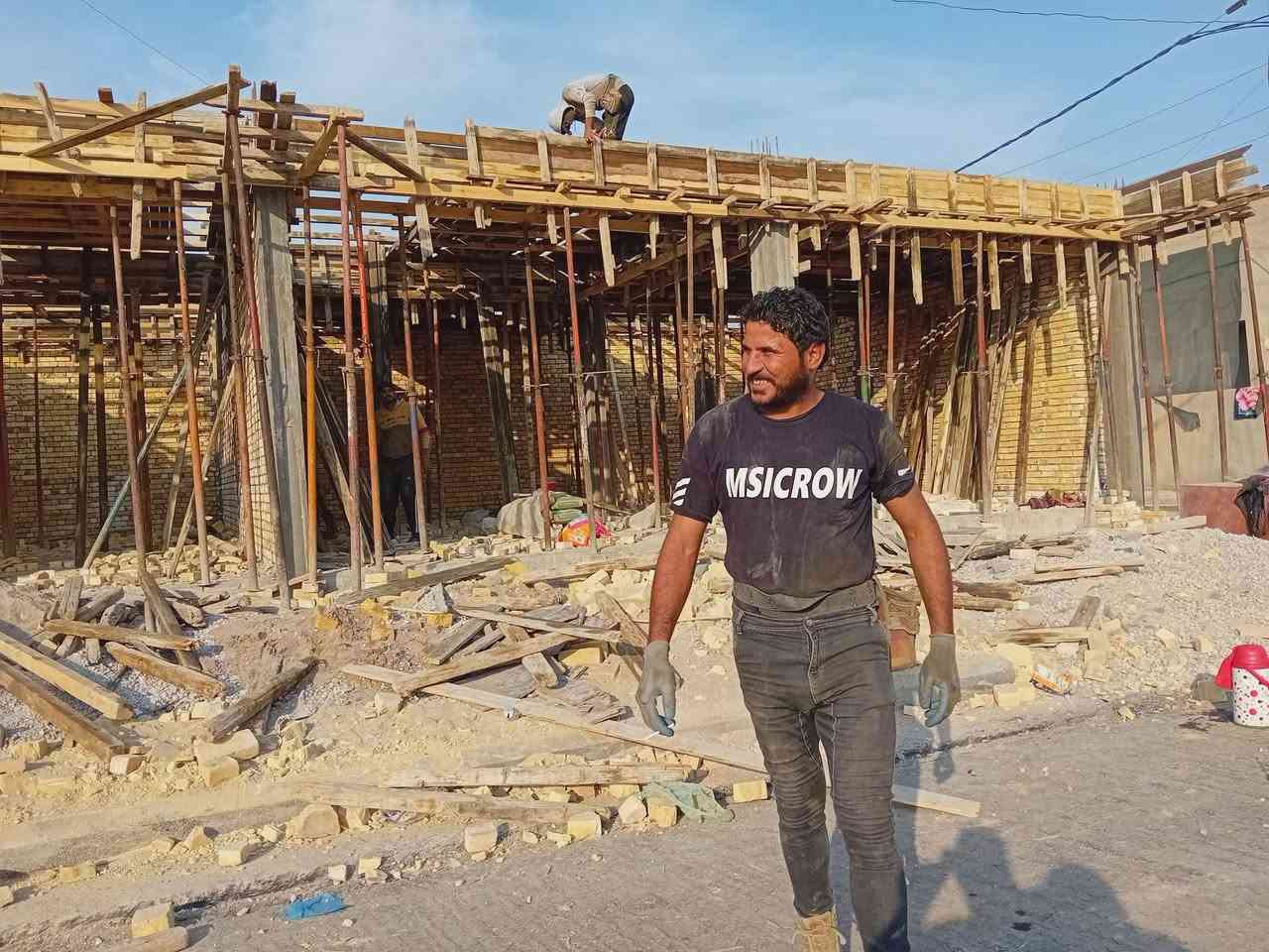 نجار من الكوت وجاهز الى عمل ينعرض عليه وبخدمتكم وبسعر مريح جدا
اخوكم ابو احمد النجار
***********
