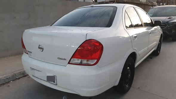 سه رە تا بە ناوی خوای گە ورەئم سه نی مان هه یه بو فروشتن 2010گیر عادی فوله بس گیری عادیه تلیشە ئستیله کە له و عینکو سویچ کونتروله  فورمیکایه ماشاالله سه یارە کە نمونە یه سپیری دانە بە زیۆە  چاملغی  لای سه کن قرچی کی به سیتی هه یه و دووە پە نجە کارتی هه یه تکایه گە ر کریار نیت لە کاتی خوت مە گرە له گە ل ریزم ***********
